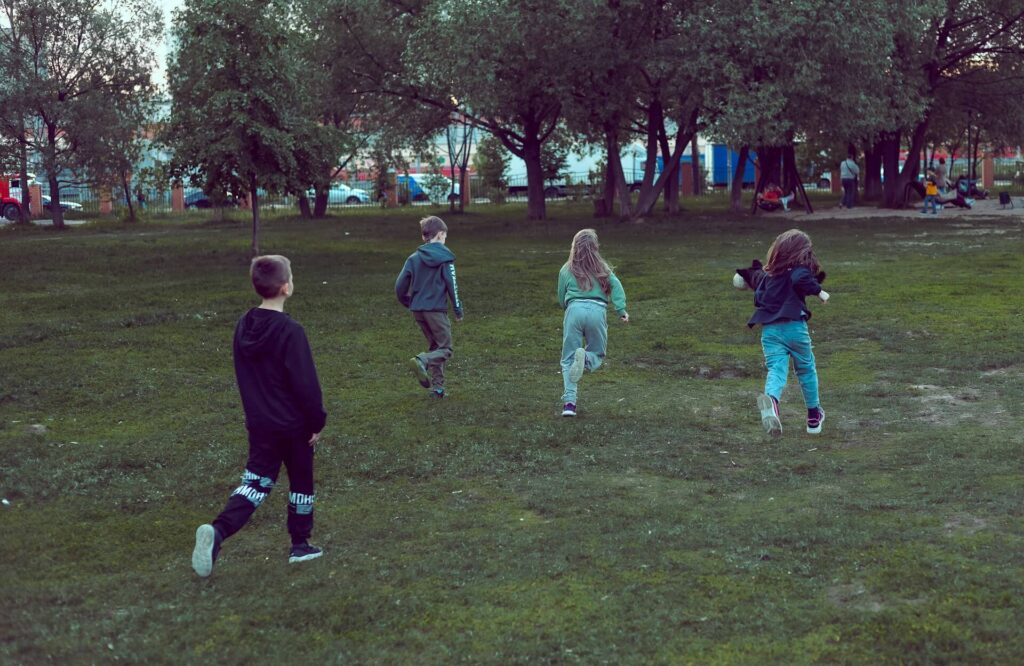 Digital Detox for Families: Reclaiming Quality Time in the Age of Screens